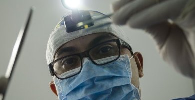 para estudiar odontología que se necesita